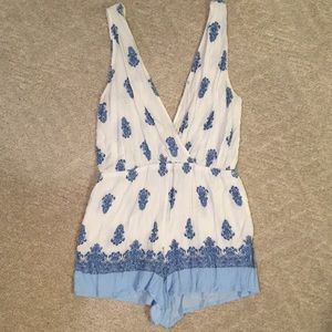 NWOT Pacsun Kendall and Kylie Paisley Romper